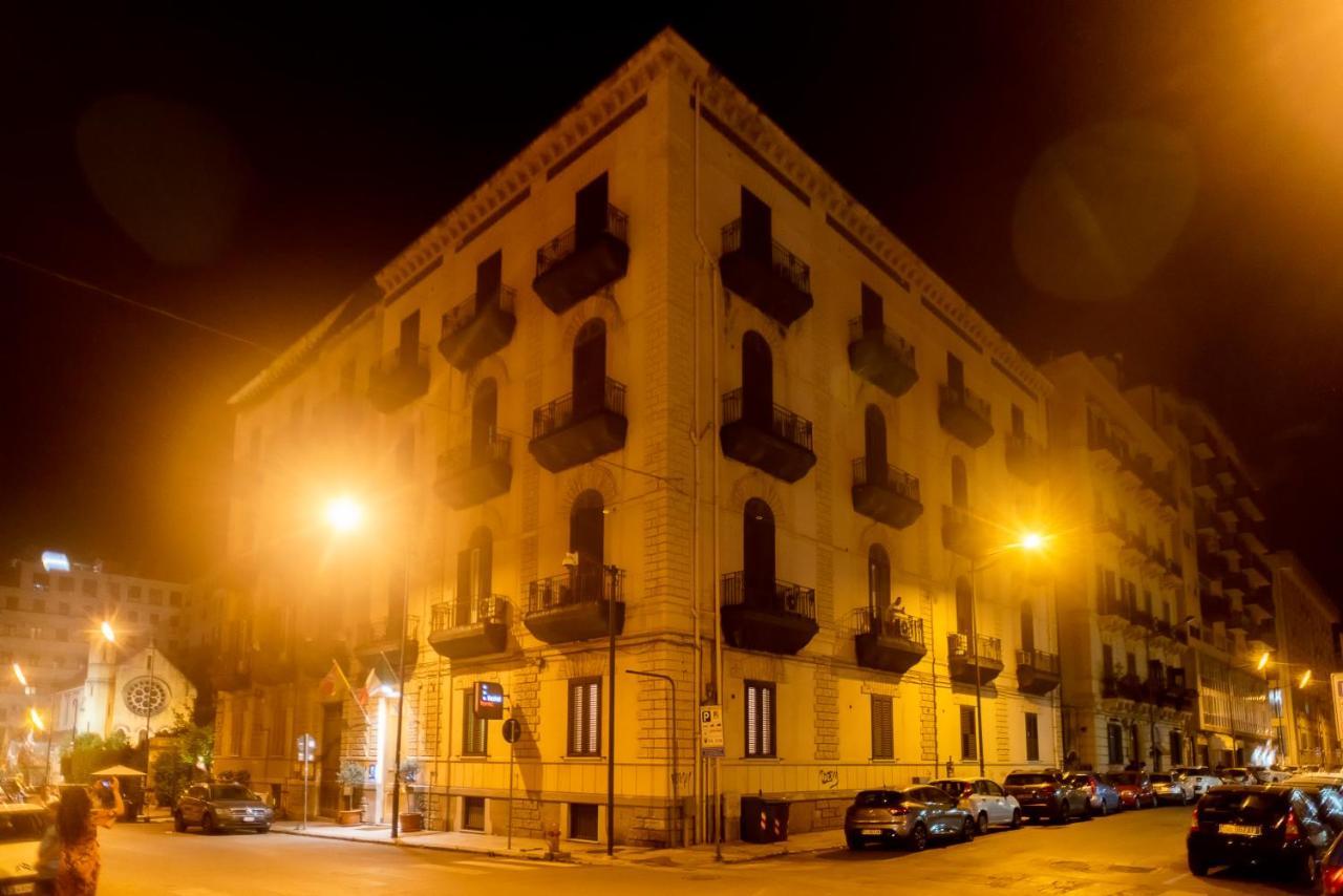 Hotel Tonic Palermo Bagian luar foto